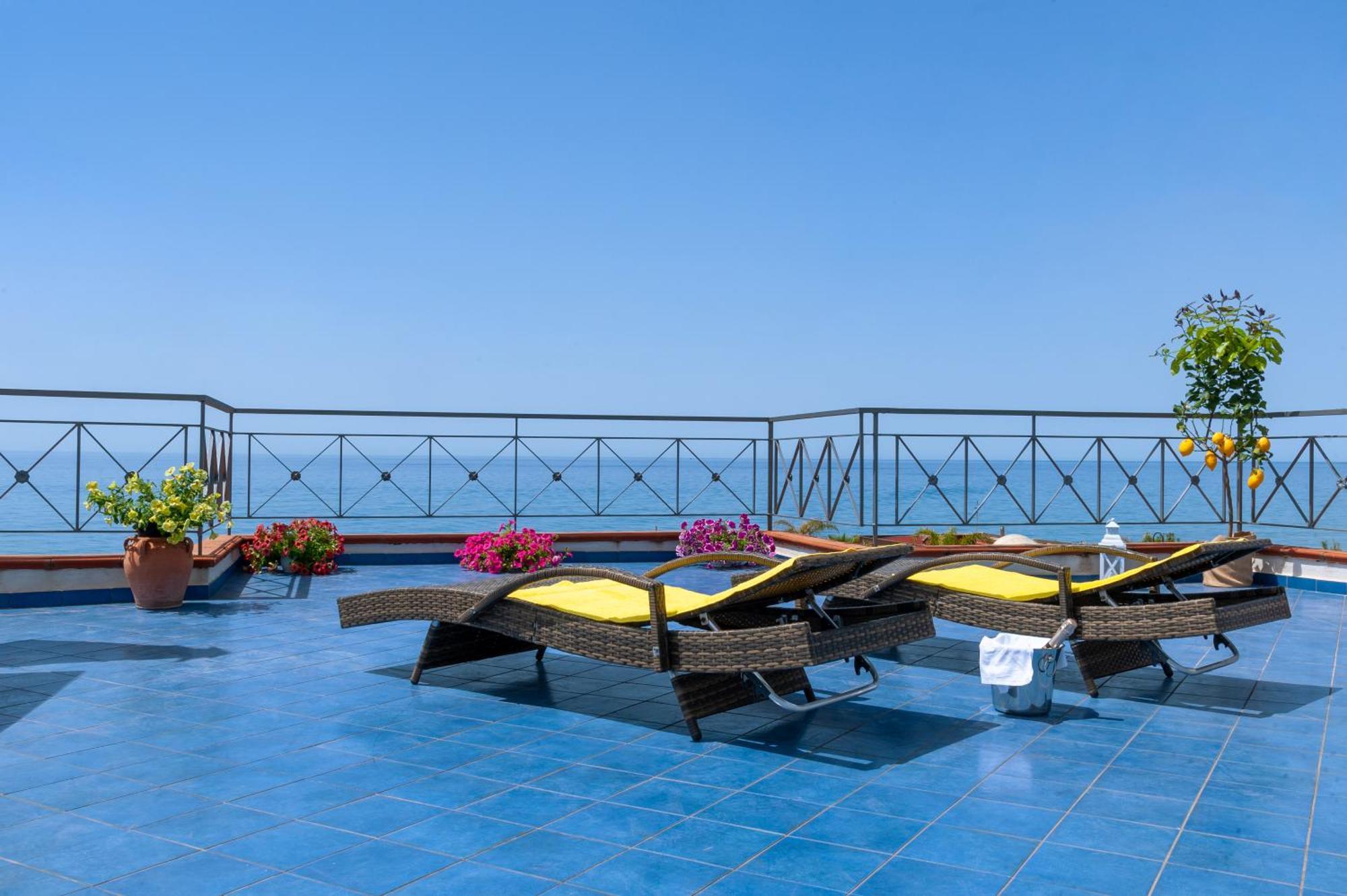 Casa Vacanza Alice & Mari Ascea Dış mekan fotoğraf