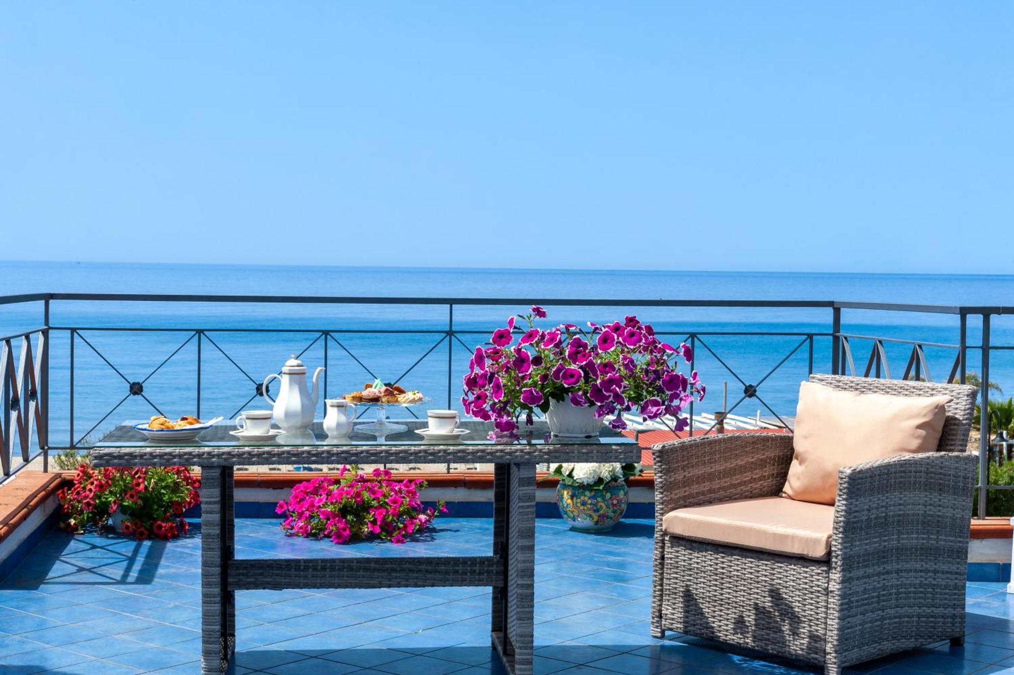 Casa Vacanza Alice & Mari Ascea Dış mekan fotoğraf