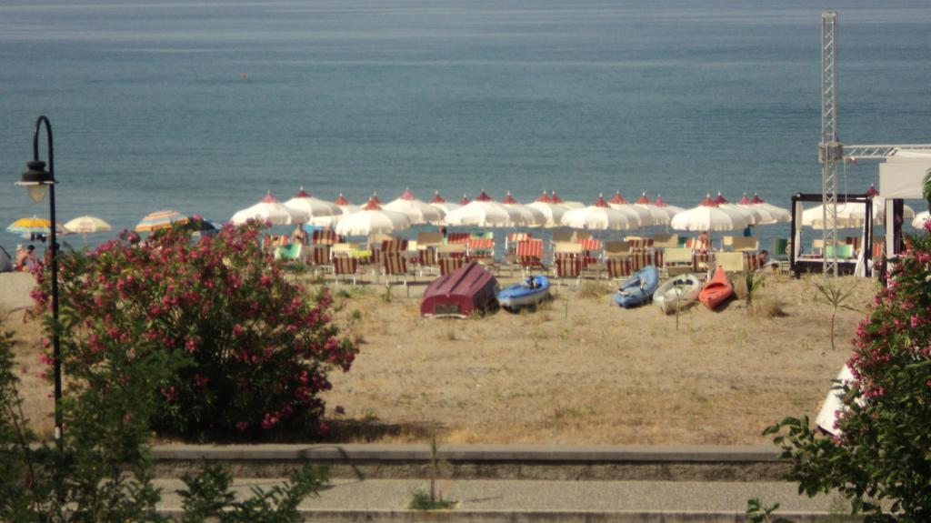 Casa Vacanza Alice & Mari Ascea Dış mekan fotoğraf